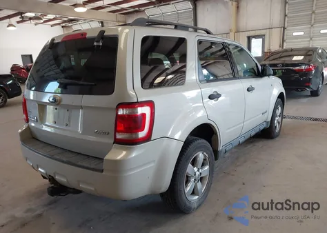 2008 Ford Escape Xlt z USA, uszkodzony, nr VIN 1FMCU93198KE17879